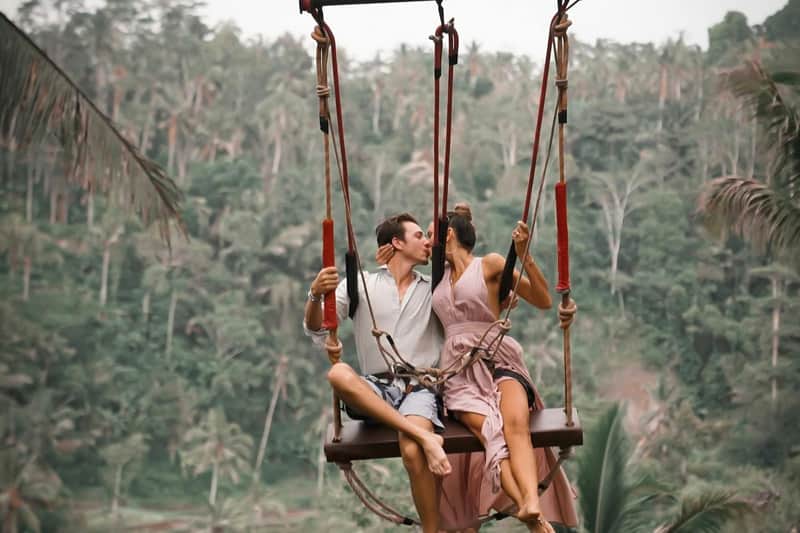 Bali: Leke-Leke Waterfall, Monkey Forest & Jungle Swing Tour with Transfer