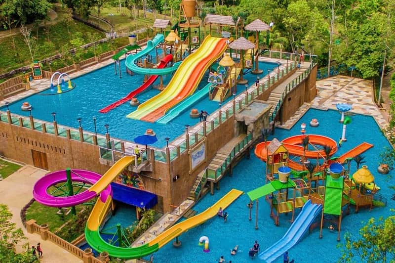 Ipoh: Lost World of Tambun Theme Park + Hot Springs & Night Park